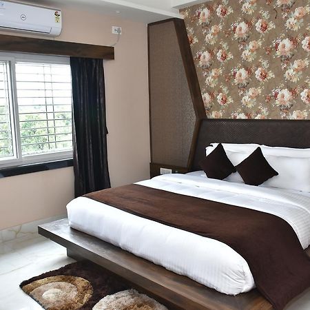 Hotel Daftari Palace Kishanganj Exterior photo